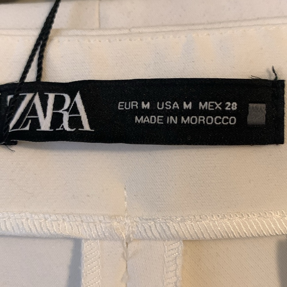 Zara Women’s White Shorts with Gold Buttons Size NWT - Picture 8 of 12